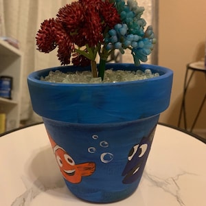 Flower pot with Acrylic painting of Nemo & Dory