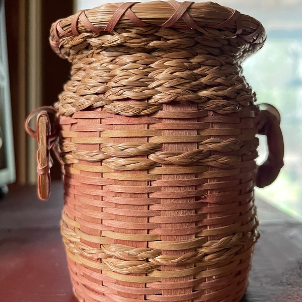 Ancien Vase en Verre Enveloppé de Panier Indien d'Amérique du Nord-Est Wabanaki Passamaquoddy