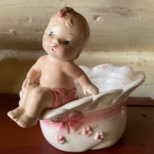 National Potteries Cleveland OH pottery Baby Hat NAPCO Mid Century Cuties Planter Figurine Pot