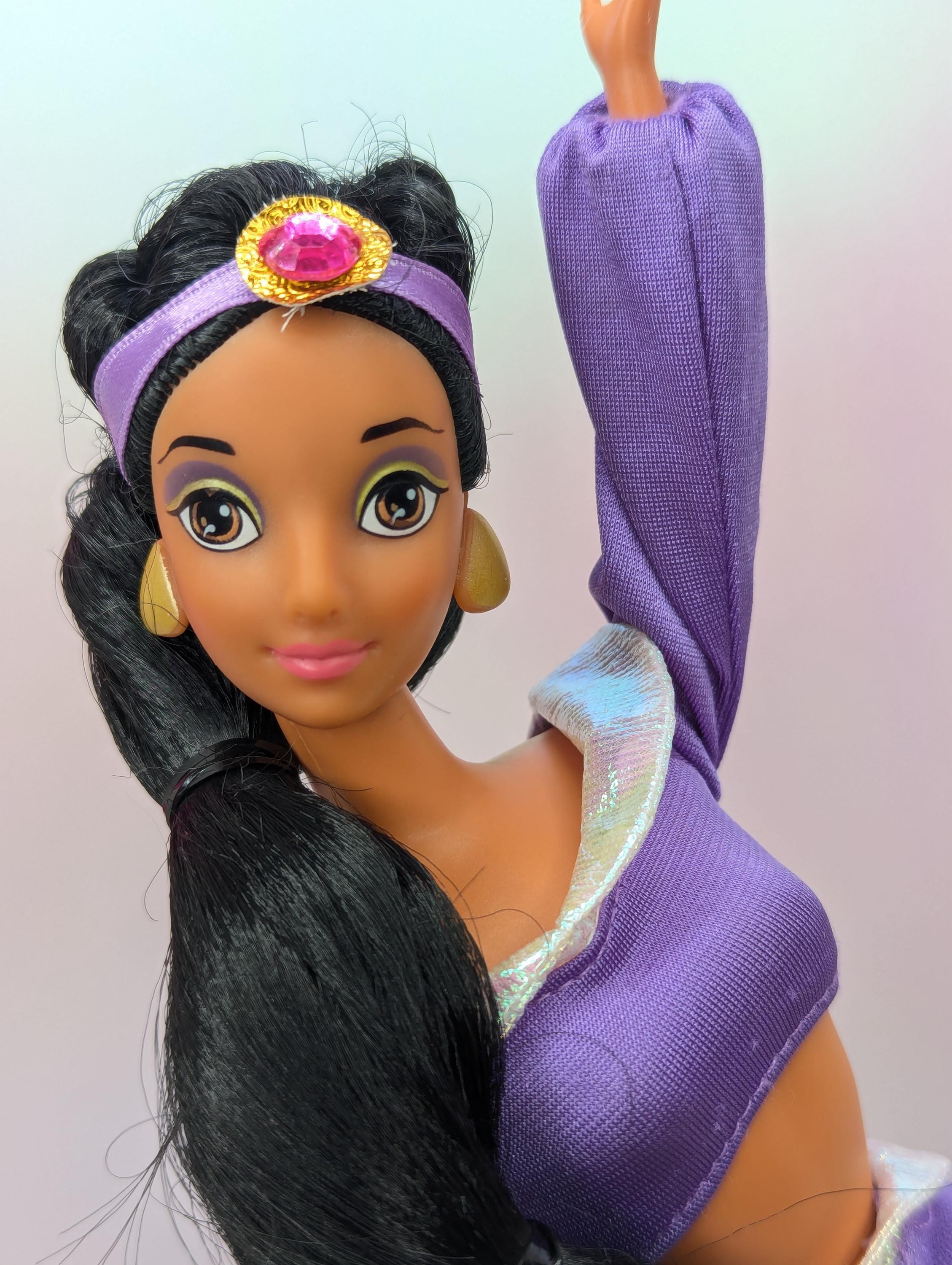 Disney's Aladdin Jasmine Doll Princess Stories Collection 1997 Mattel  #18197 Purple outfit Vintage 90s collectible Disney Doll toys, image size:2258x3000