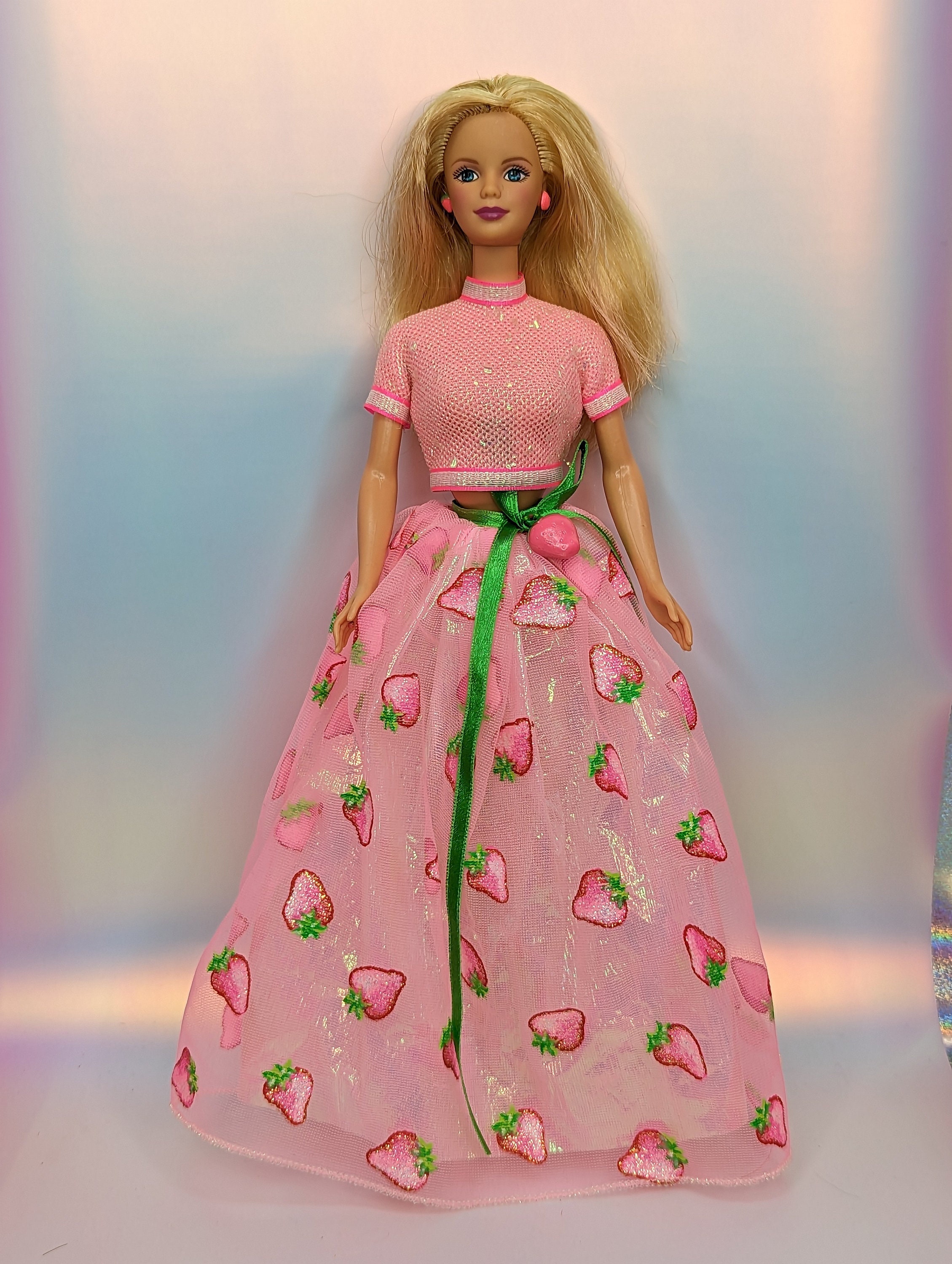 Strawberry barbie store