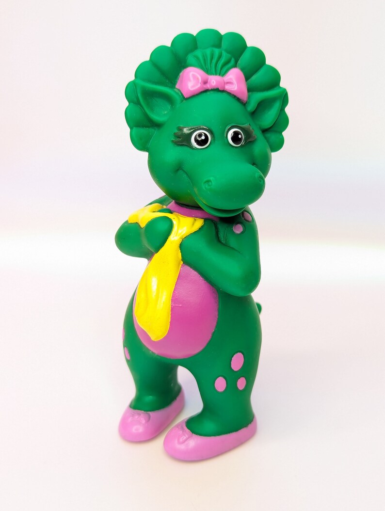 Barney Friends Baby Bop Holding Blanket Toy PVC Figurine 1993 Lyons barney-friends-baby-bop-holding-blanket-toy-pvc-figurine-1993-lyons
