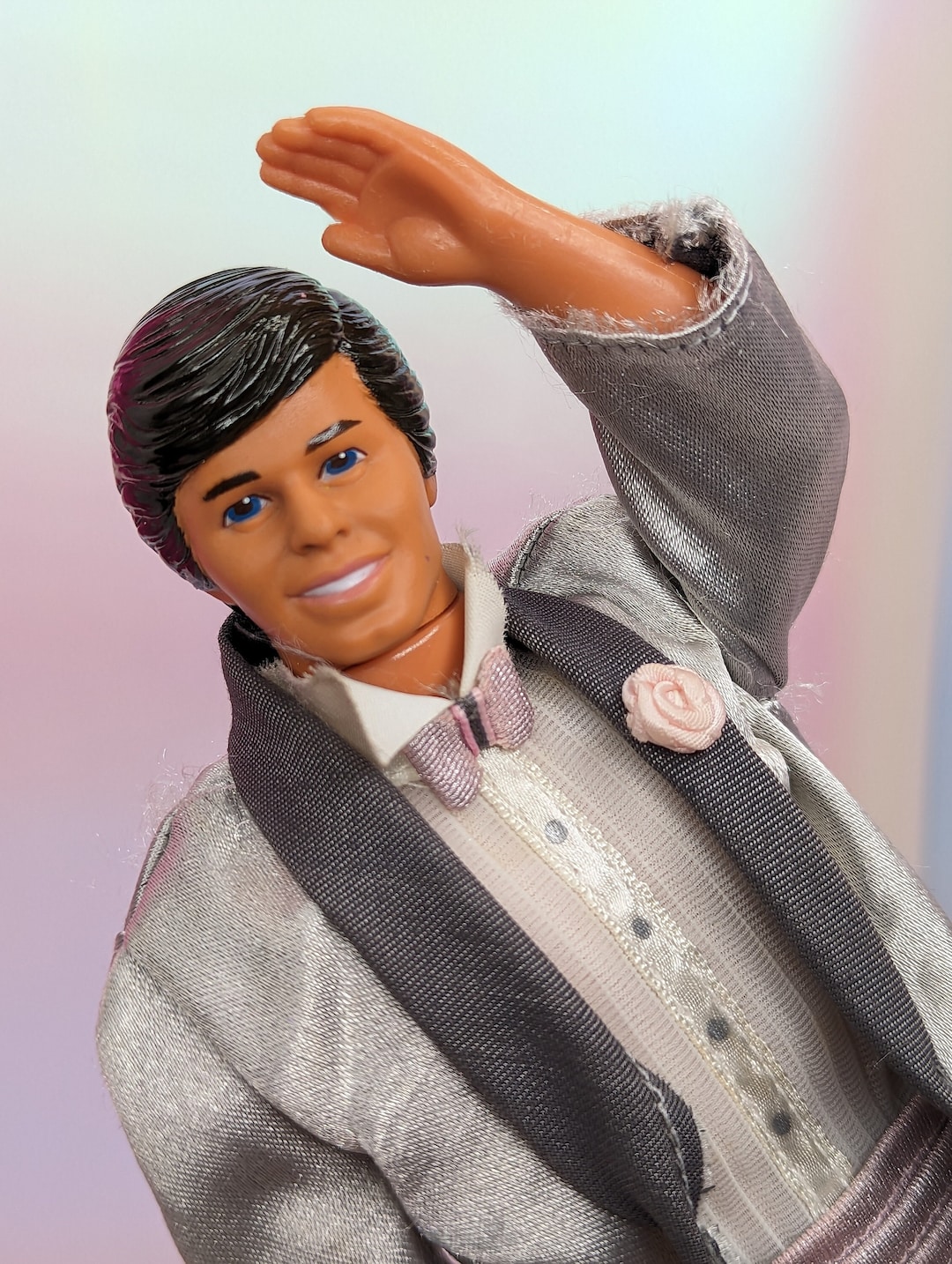 Perfume Giving Ken Doll 1987 Mattel #4554 Silver Tux Brown Perfume Giving Ken Doll 1987 Mattel #4554 Silver Tux Brown