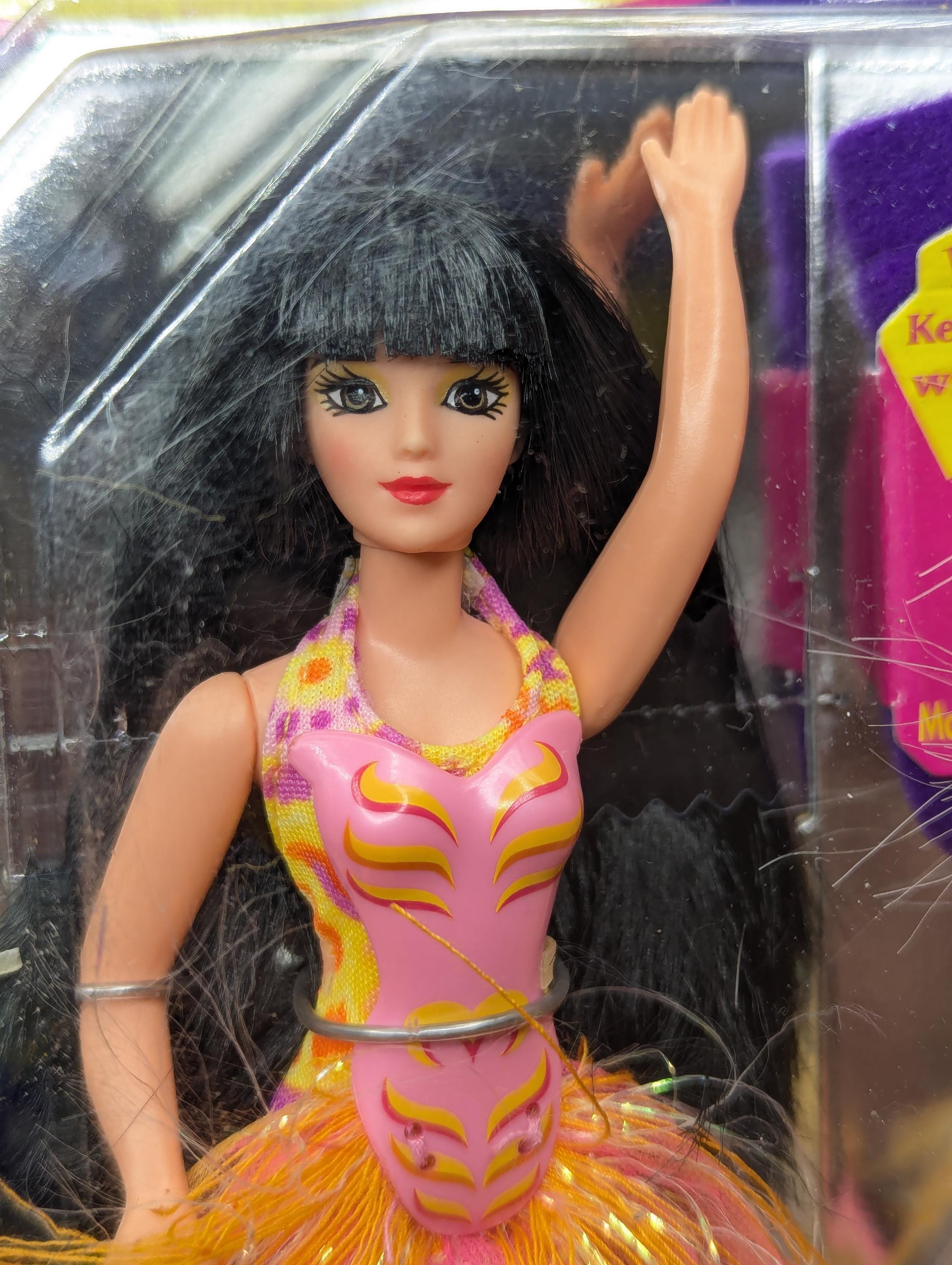 Princess Tenko Guardians of Magic Golden Lion Fashion Action Doll
