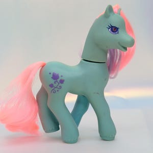 My Little Pony G2 Magic Motion Friends Ivy 1997 Hasbro - Flaws - Pink Gem Eyes pink purple Hair MLP Vintage 90s Collectible toys