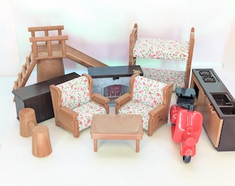 Figurines Sylvanian Les petits malins forest maple town + mobiliers 85
