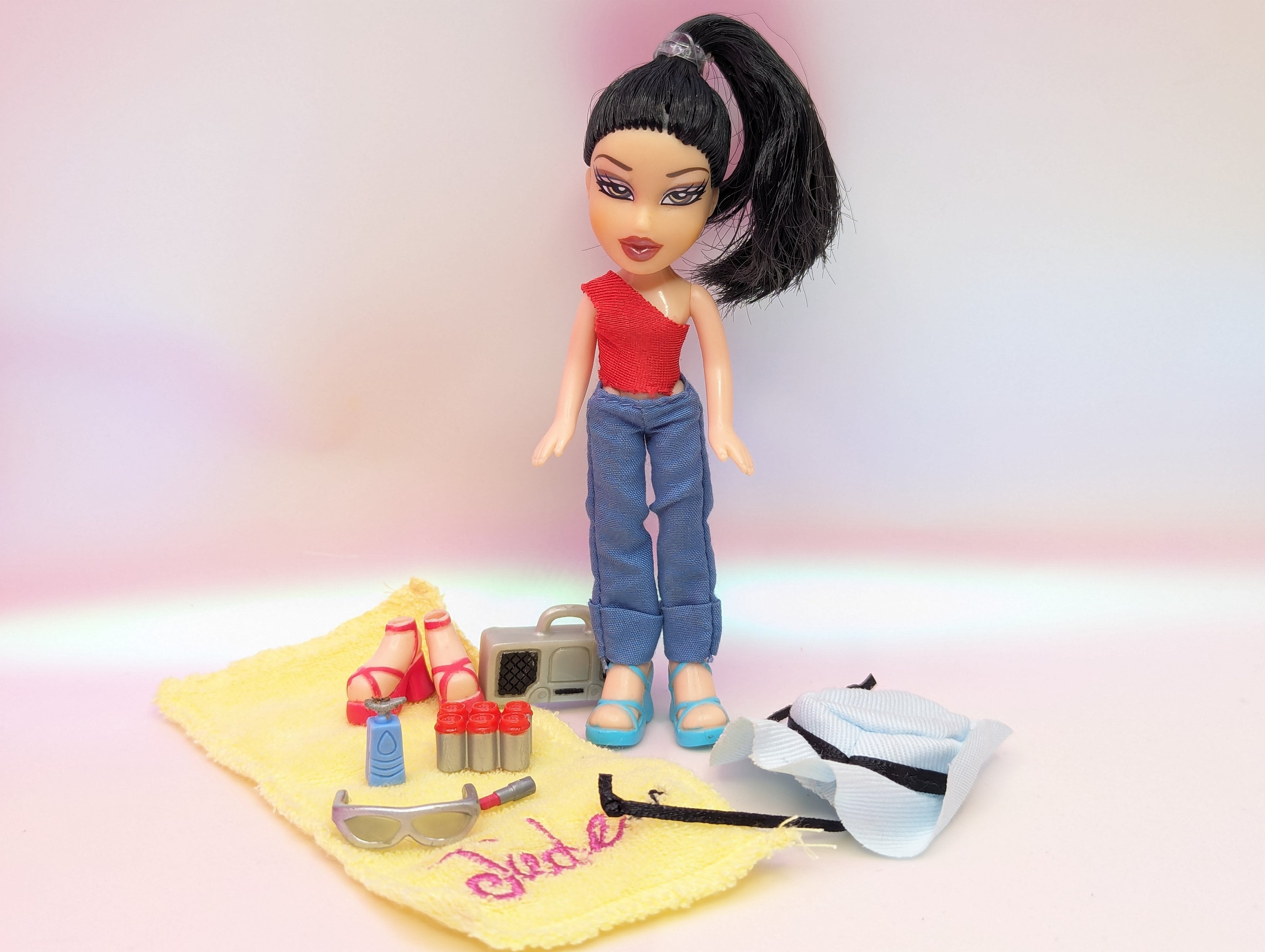 Lil Bratz Spring Break Blitz Jade Doll MGA 2003 Clothes