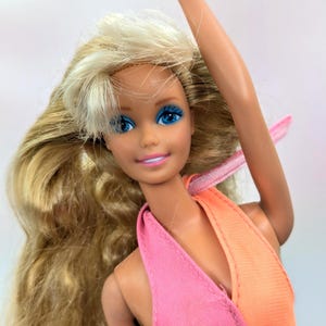 Wet ‘n Wild Barbie Doll Color Changing Swimsuit #4103 Mattel 1989 Tan Beach Blonde Doll Vintage 80s 90s collectible Barbie Doll toys -A-