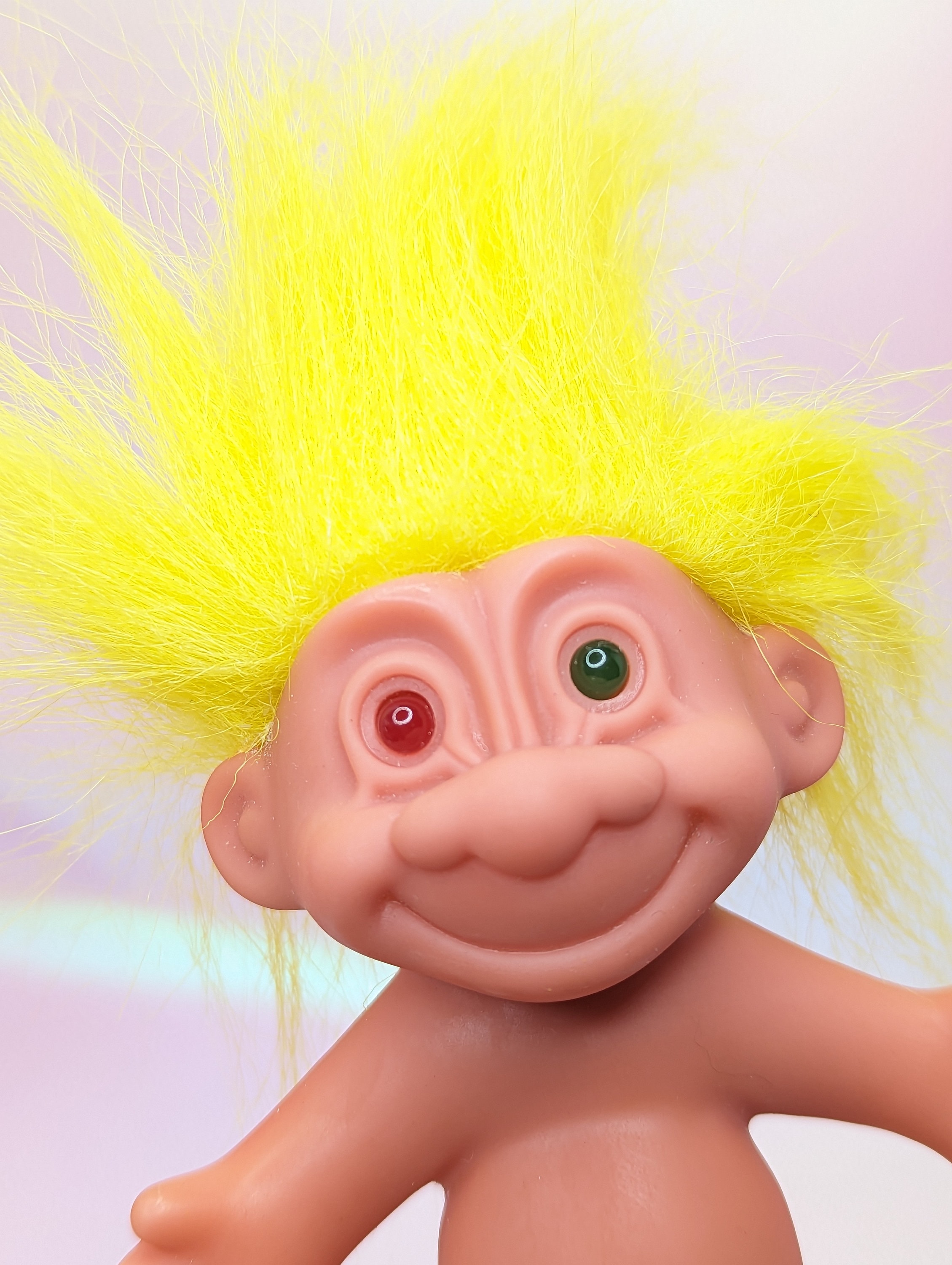 Troll Doll Yellow Hair Light Up Green & Red Eyes Non-working White 