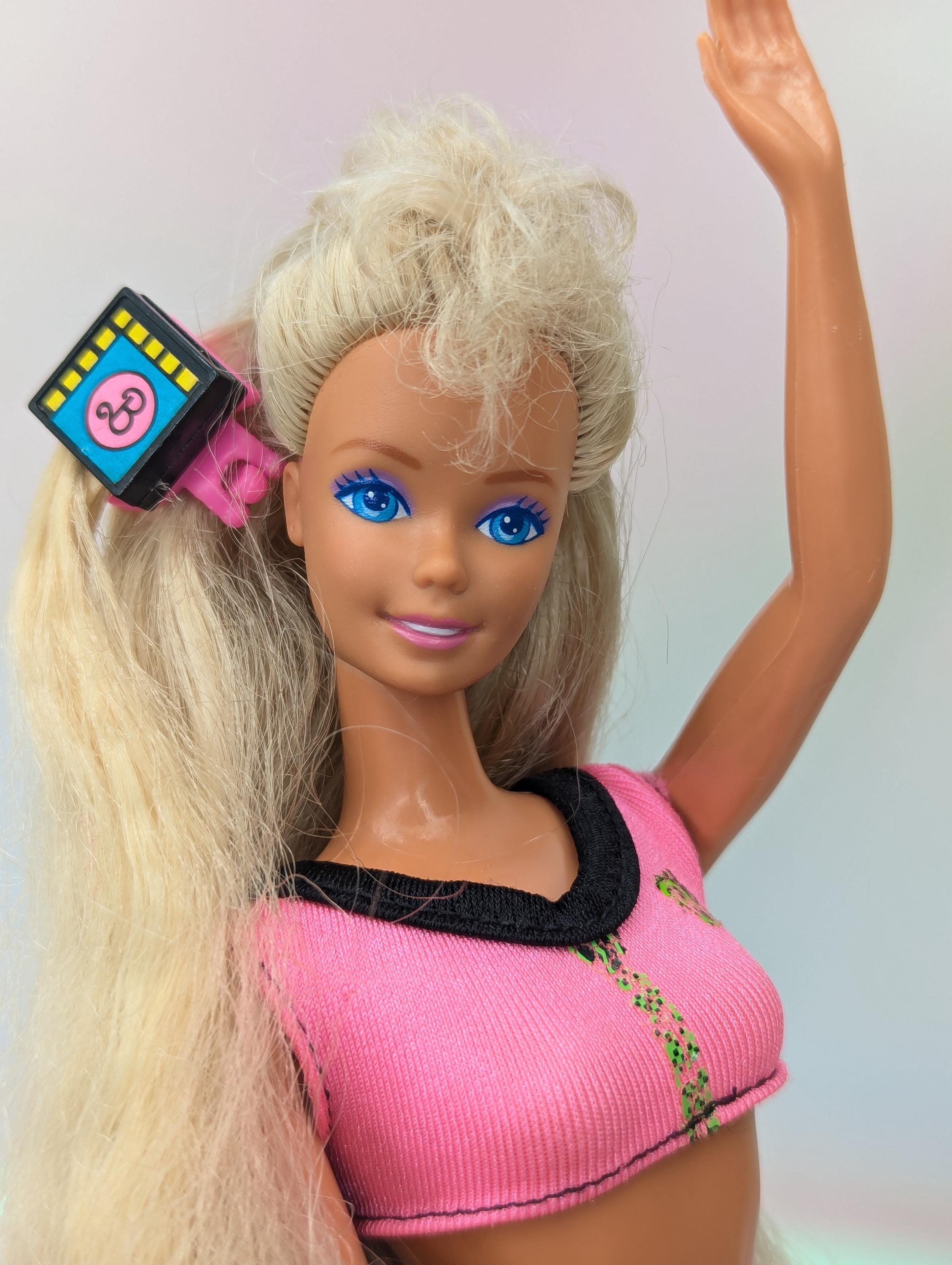 Beach Blast Barbie 1989 Mattel 3237 Crimped Hair Swimsuit Clip on