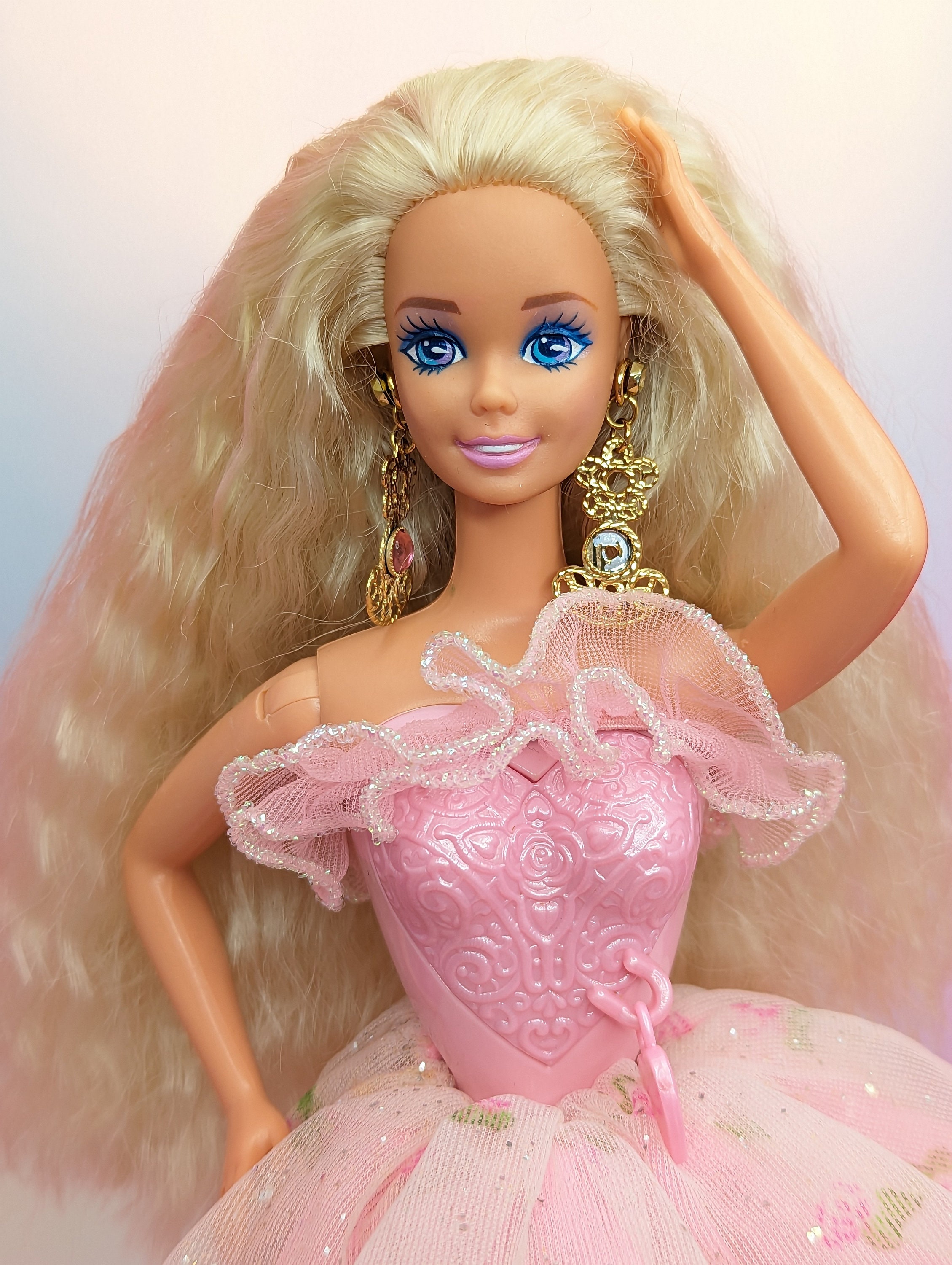Locket surprise barbie hot sale