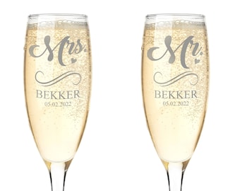Personalized Champagne Flutes Set of 2 - Stemmed Champagne Glasses - 6.4 oz Mr and Mrs Toast Glasses - Engraved Wedding Gifts for the Couple