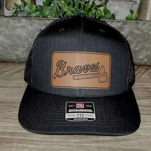 Geheel zwarte leren Richardson Braves-hoed met patch