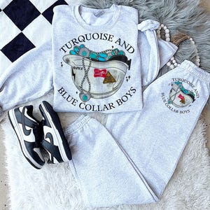 Colarinho azul e turquesa | conjunto de moletom | calças de moletom | calças de moletom femininas | gola redonda | western | adesivos para capacete | linewife | lineman | Journey man
