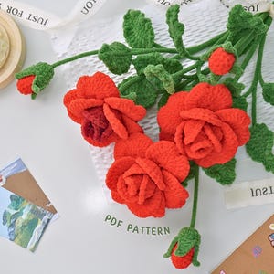 Leidenschaftliche Rote Rosen Häkelanleitung, Häkelblumenstrauß Muster, Häkelblumen Muster, Hochzeitsblume