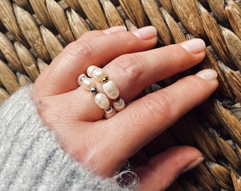 Freshwater Pearl Ring, Stretch Ring, Boho Stretch Pearl Ring, Pearl Ring, Stackable Beaded Ring, Gemstone Ring, Natural Stone, Gift For Her