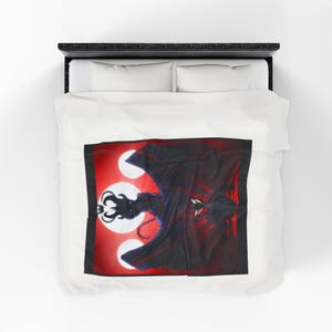 Manta de Darkstalker y Peacemaker, manta de felpa, alas de fuego, SIN IA, obra de arte hecha por humanos, wof, dragón, fantasía imagen 6