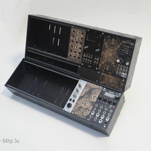 zwarte multiplex eurorack case