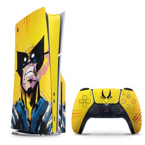 Könnte beinhalten: Ein gelb-schwarzes PlayStation 5 Konsolen- und Controller-Skin-Set mit einem Wolverine-Comic-Design. Das Konsolen-Skin hat eine Wolverine-Illustration, und das Controller-Skin hat ein passendes Design.