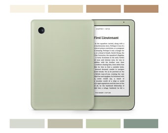 Könnte beinhalten: Ein grüner E-Reader mit einem schwarzen Bildschirm, auf dem der Text "First Lieutenant" aus einem Buch angezeigt wird. Der Text auf dem Bildschirm lautet "In the squadron carried, along with a burdensome story. Perhaps it was of a secret prison conviction, or a pregnant weeping. Perhaps it was a hunger for..."