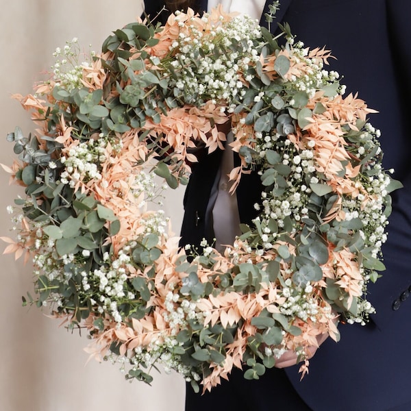 Door wreath / table wreath made of eucalyptus, gypsophila and ruscus / dried flower wreath / simple / gift idea / apricot