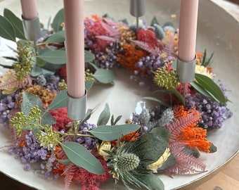 Adventskranz / bunt / Trockenblumen / haltbar / rot / stabkerzen / 30cm