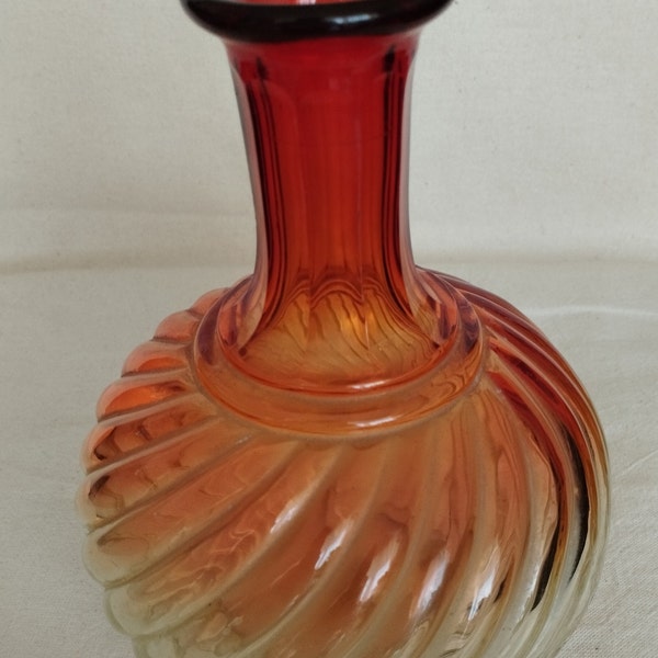 Cristal de Baccarat - Carafe forme boule modèle "Bambou Tors" - 1916