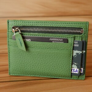 boyfriend gift, wallet, leather wallet, new dad gift, groomsmen gifts, mens wallet, personalized gift, leather gift, green card holder, leather card holder, green zipper card holder, minimalist wallet, birtdhay gift