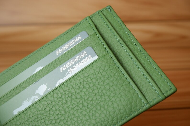 boyfriend gift, wallet, leather wallet, new dad gift, groomsmen gifts, mens wallet, personalized gift, leather gift, green card holder, leather card holder, green zipper card holder, minimalist wallet, birtdhay gift