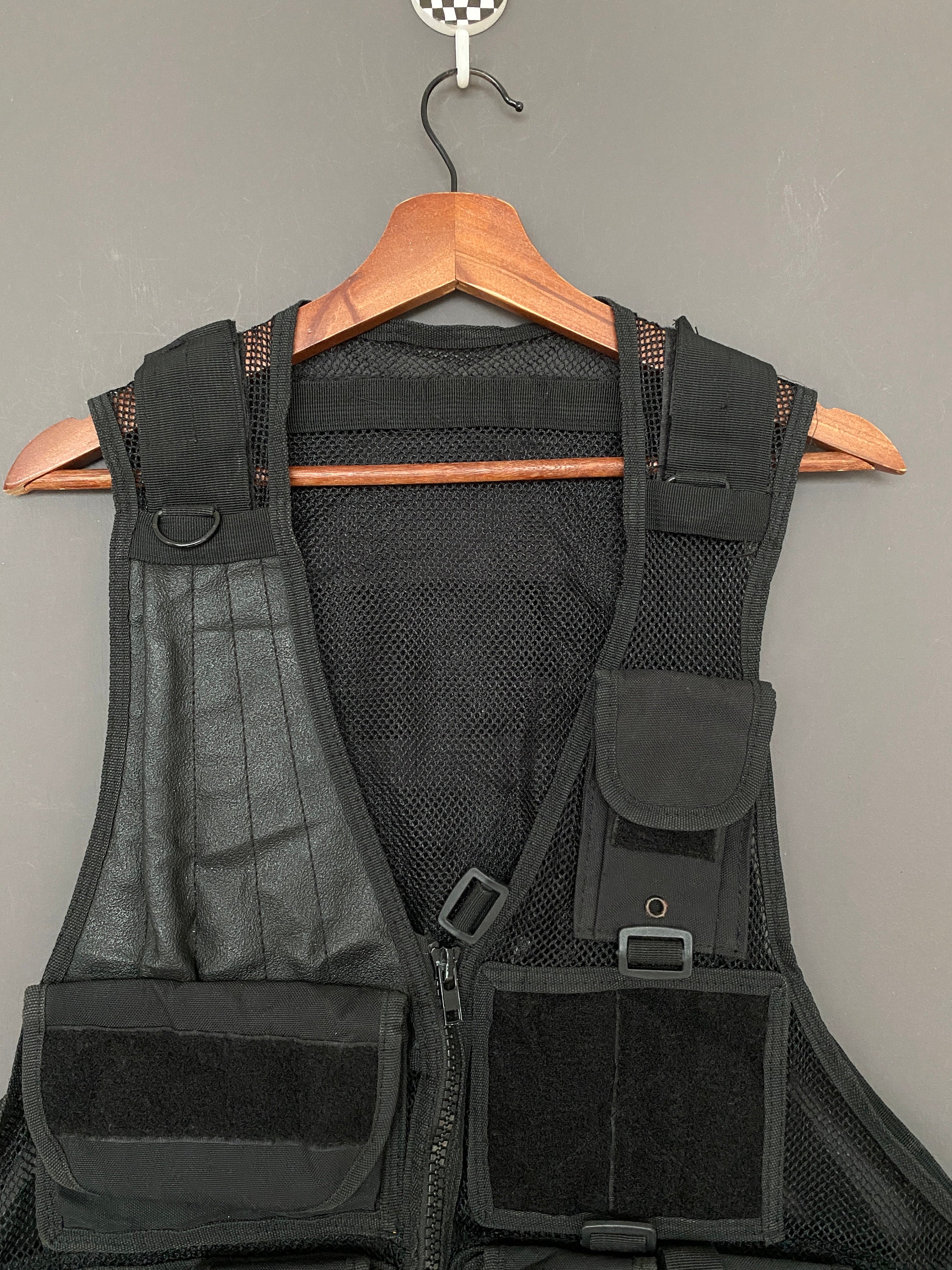 希少なデザイン ヴィンテージ タクティカルベスト 2000年代 - Etsy 日本