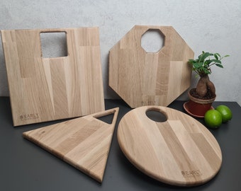 木製円形サービングボード 持ち手付き 限定版 - ハンドル付きクラシックオークカッティングボード、木製