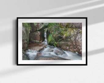 Abstrakt Landschaft Fotografie Fine Art Limitierte Auflage Giclée Druck mit dem Titel 'Burn O'Vat'.