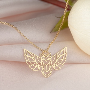 Dainty Owl Necklace, Bird Necklace, Owl Jewelry, Animal Pendant, Owl Lover Gift, Wings Necklace, Boho Jewelry, Animal Lover Gift Delicate