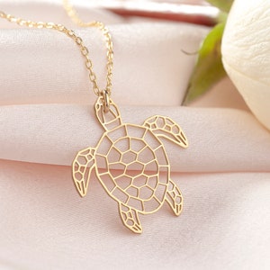 Dainty Tortoise Necklace, Turtle Necklace, Sea Turtle Pendant, Ocean Jewelry, Turtle Jewelry, Animal Necklace, Beach Necklace, Turtle Charm
