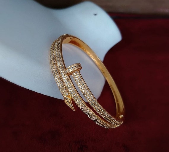 KAJ Fine Jewellery Diamond Jewellery : Buy Kaj Fine Jewellery OM Diamond  Chain Bracelet in 14KT Yellow Gold Online | Nykaa Fashion
