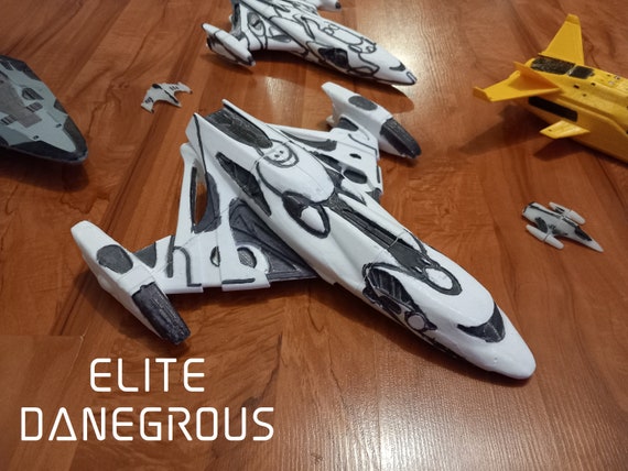 Elite Dangerous - The Imperial ships are getting a new