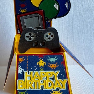 Carte d'anniversaire pour enfant joueur - Carte d'anniversaire pop-up