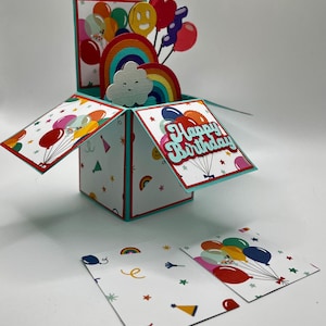 Carte de voeux chapeaux de fête et arcs-en-ciel - Boîte explosant 3D Carte d'anniversaire