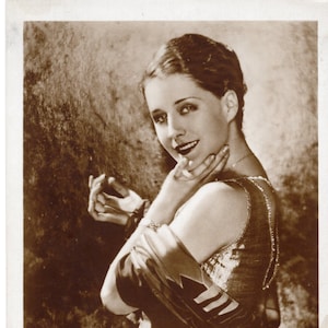 Norma Shearer  vintage postcard
