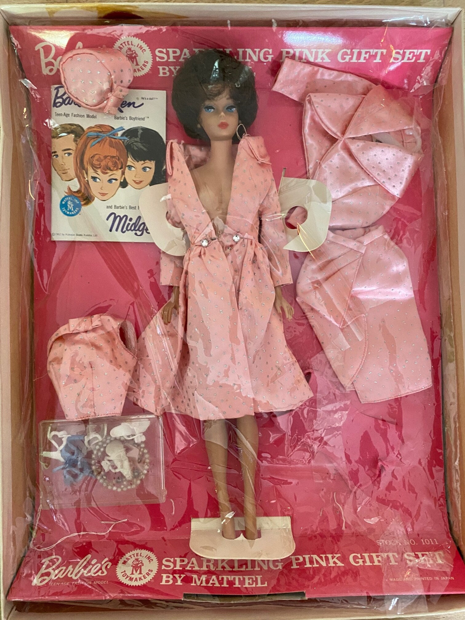 Barbie sparkling pink gift set deals