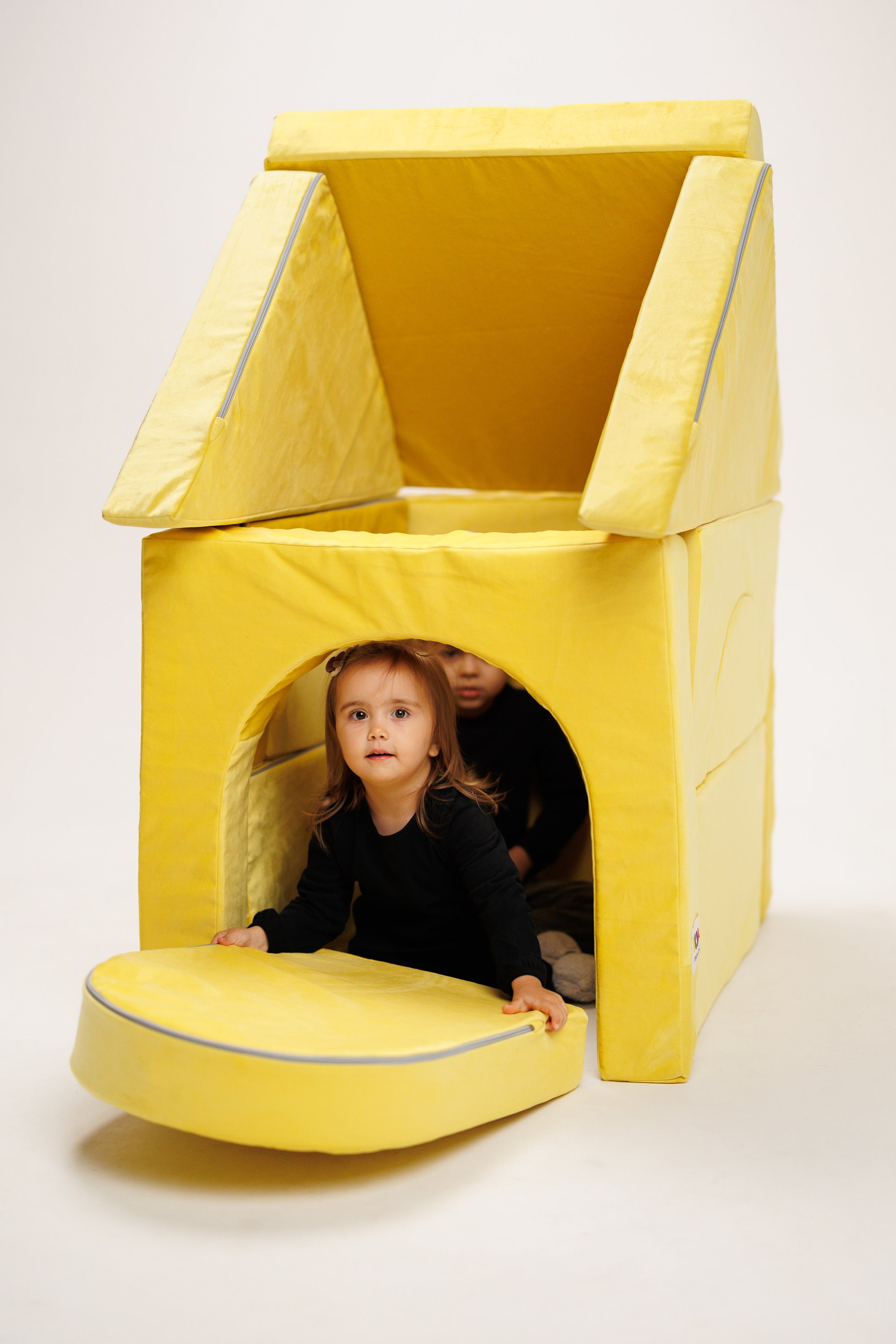 5 in 1 12 Piece Play House, a Toddler Couch, Kids Play Couch