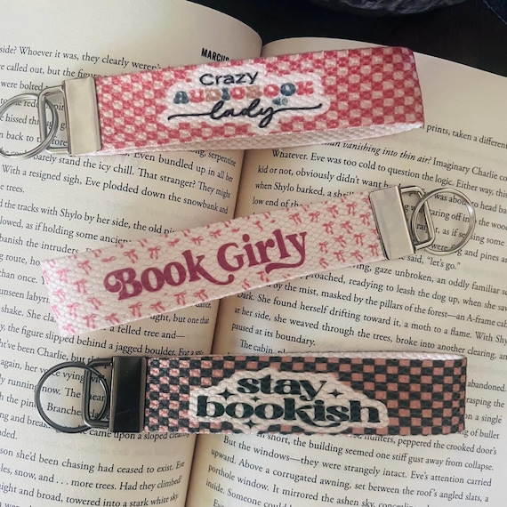 Book Lover Wristlet|Keyfob Wristlet|Keyholder|Key Accessories|Gift for reader|Gift for her|Gift for mom|Gift for daughter|Gift for friend