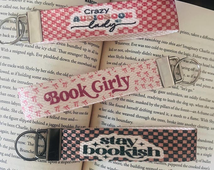 Book Lover Wristlet|Keyfob Wristlet|Keyholder|Key Accessories|Gift for reader|Gift for her|Gift for mom|Gift for daughter|Gift for friend