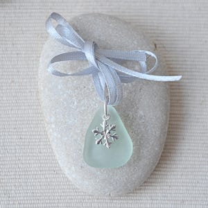 Seeglas Ornament, Sterling Silber Ornament, Seeglas Dekoration, Sterling Silber Schneeflocke Anhänger, Meerglas Geschenk