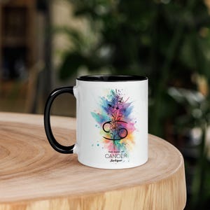 Krebs-Tasse mit Farbe im Inneren