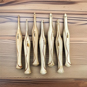 Ergonomic Rosewood Crochet Hook Set: Handmade Wooden Yarn Needles