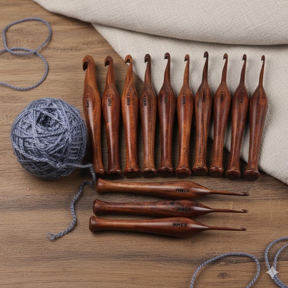Handmade Rosewood Crochet Hook Set: Ergonomic Wooden Crochet Needles (3.5mm-12mm)