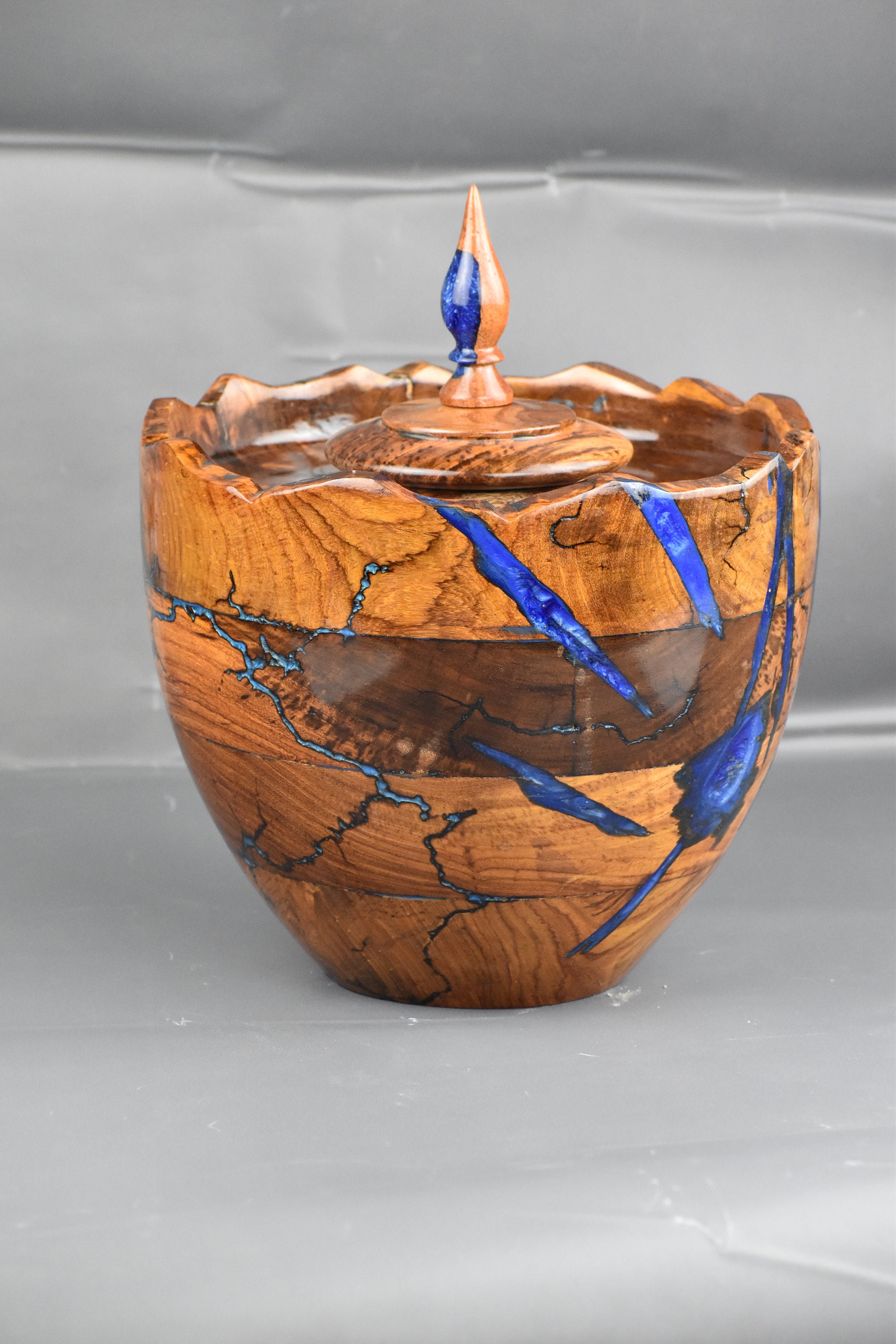 Cremation Urn For Human Ashes Adult Female – Handcrafted Rosewood Wooden Memorial Box – Elegant Funeral Keepsake For Women – Durable Decorative