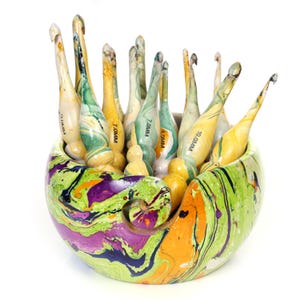 Handmade Marbled Resin Crochet Hook Set: Beechwood Yarn Bowl & Winder