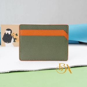 Tarjetero artesanal de piel de cabra. Tarjetero de piel de Alran Sully. Tarjetero fino de piel auténtica. Cartera minimalista.